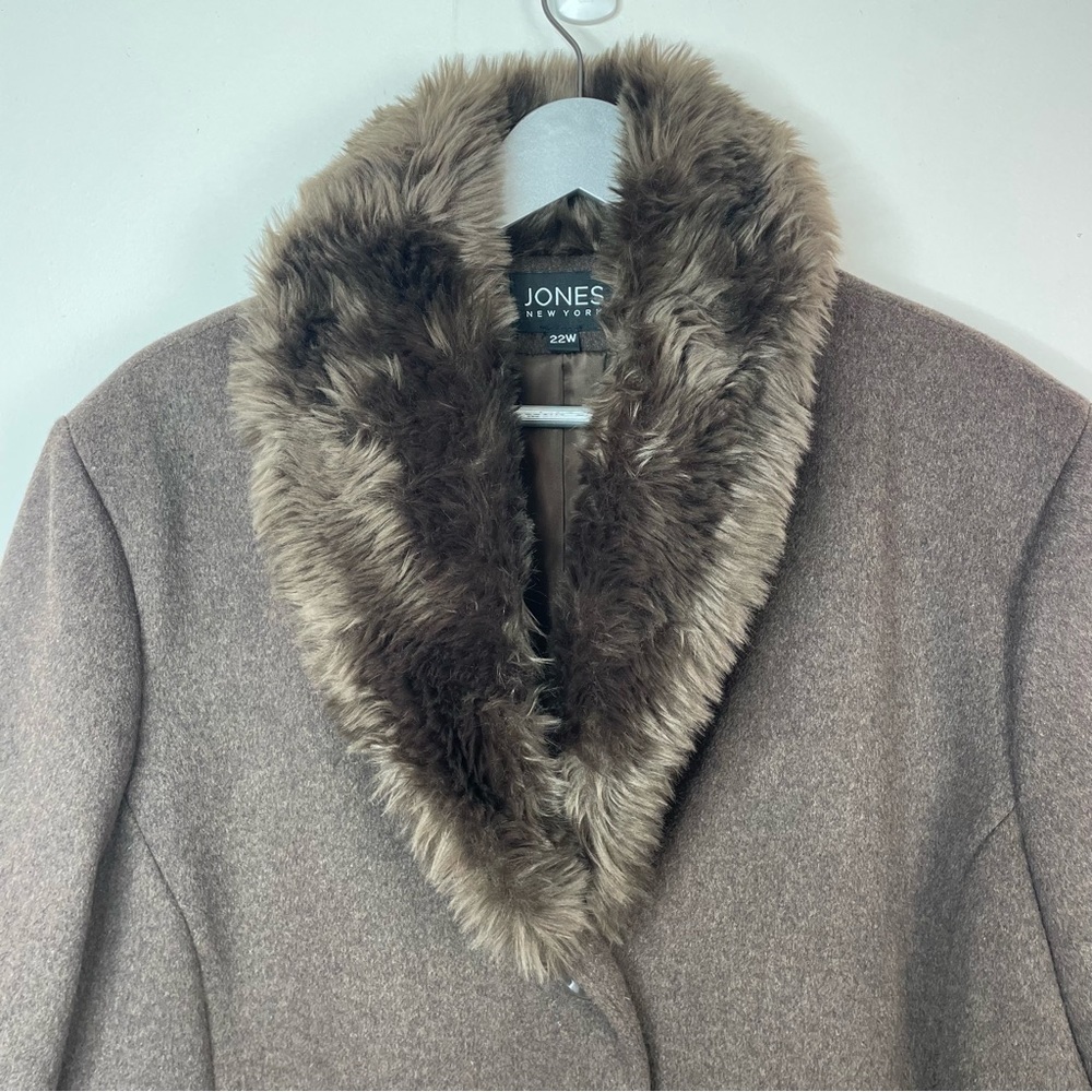 Jones New York Wool Coat - Picture 4 of 7